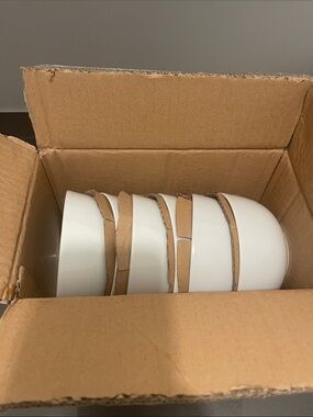 Amazon Basics bowls (6) White Ceramic